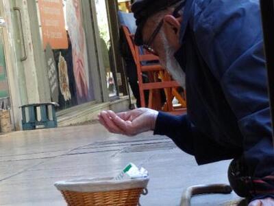 Ανοίγει η «ψαλίδα» μεταξύ πλουσίων και φ...