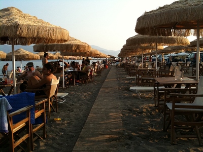 Βρώμα και δυσοδία από ύποπτο αυλάκι  στη...