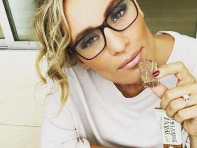 Ελεονώρα Μελέτη: Ζητά 50.000 ευρώ από το...