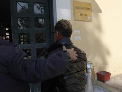 Στη φυλακή επιστρέφει ο Λάκης Γαβαλάς - ...