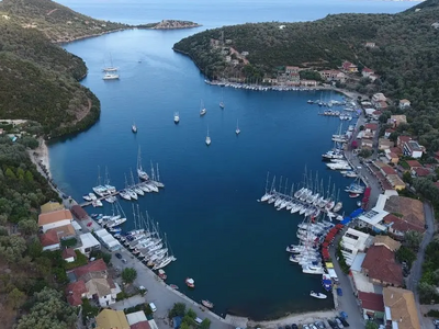 Λευκάδα: Τουριστικό σκάφος βυθίστηκε μετ...