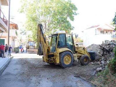 Πάτρα: Ξεκίνησε η κατεδάφιση ετοιμόρροπω...