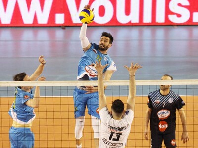 Ξανά στον Ολυμπιακό ο Σμαραγδής