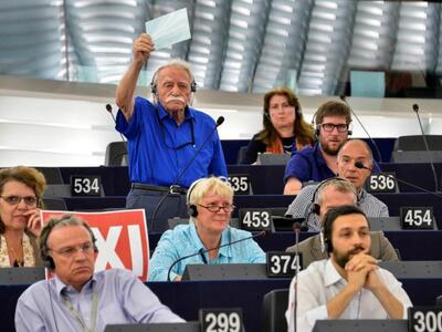 Ο Γλέζος μιλούσε αρχαία Ελληνικά στο Ευρ...