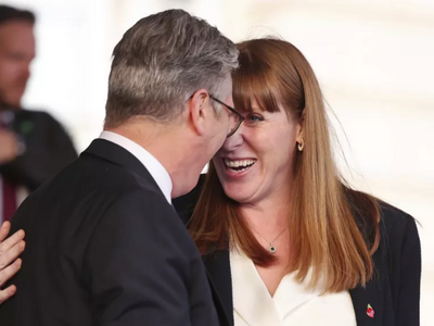 Μεγάλη Βρετανία: Ο Στάρμερ επιλέγει άμεσ...