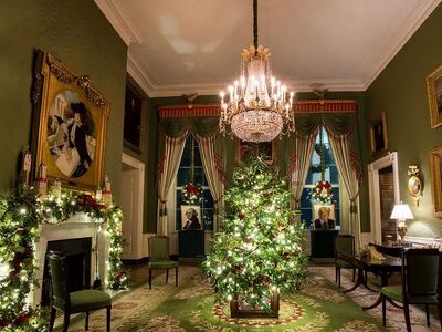 Η Μελάνια Τραμπ σε ρόλο ξεναγού στον στο...