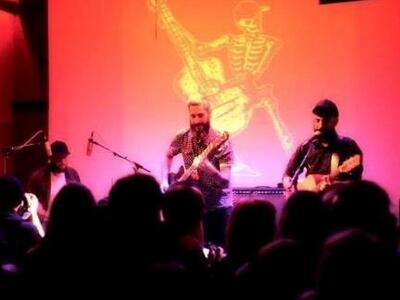 Ο Xenofon Razis με full μπάντα, live στην Πάτρα