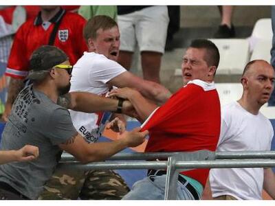 EURO 2016: Πρόστιμο και αποβολή για την Ρωσία