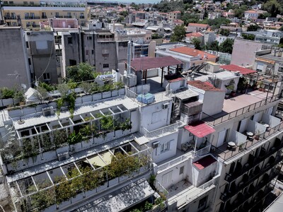 Με ένα... κλικ θα πληρώνεται ο φόρος μετ...