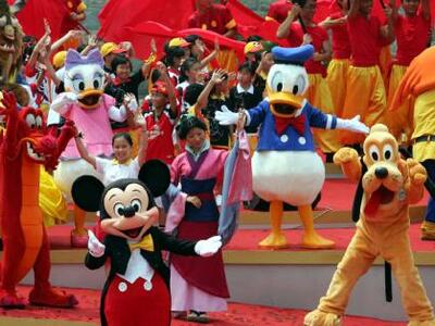 Θέσεις εργασίας για Έλληνες στην Disneyland!