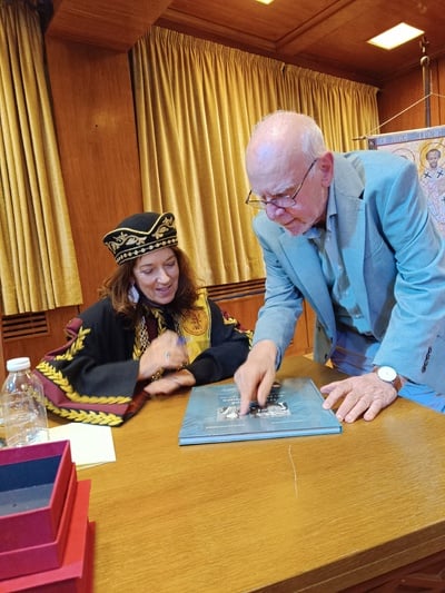 Γιάννης Ματσούκας για την Victoria Hislop: Μια σπουδαία προσωπικότητα που αγαπά την Ελλάδα