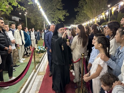 Κάτω Αχαΐα: Ο Μητροπολίτης Πατρών στη μεγάλη γιορτή των τσιγγάνων -ΦΩΤΟ