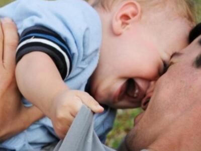 Και οι μπαμπάδες παθαίνουν επιλόχειο κατάθλιψη