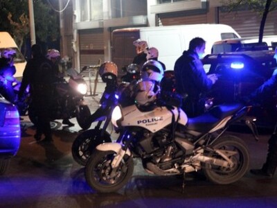 Έπεσαν πυροβολισμοί στην Ομόνοια- Ένας νεκρός 