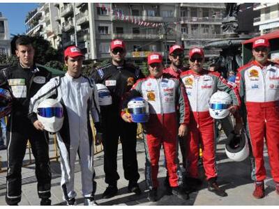 Η LG υποστηρικτής οδηγών της ομάδας Kart...