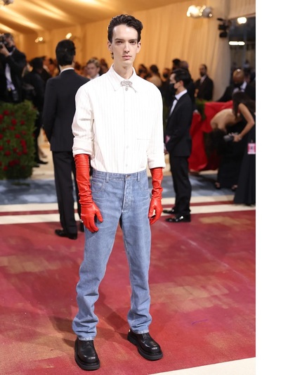 Kόντι Σμιθ με Bottega Veneta