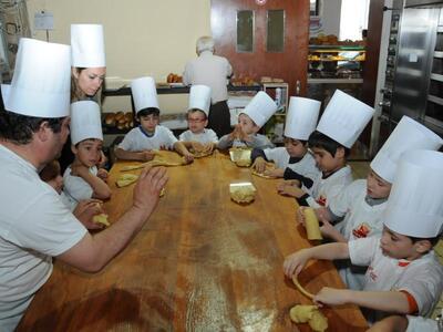 Πάτρα: Επίσκεψη μαθητών σε γνωστό αρτοποιείο 