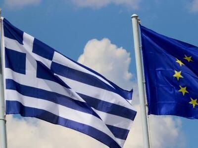 Έκλεψαν την ελληνική σημαία από το Φρούρ...