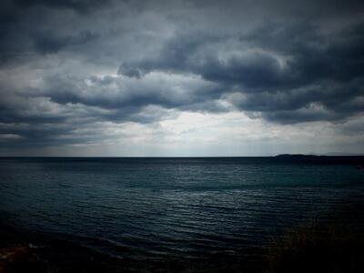 "Αγριεύει" ο καιρός - Ξεκόλλησ...