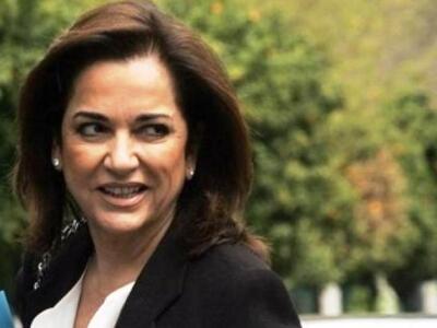 Ντόρα: «Κωλοτούμπας» ο Καρατζαφέρης