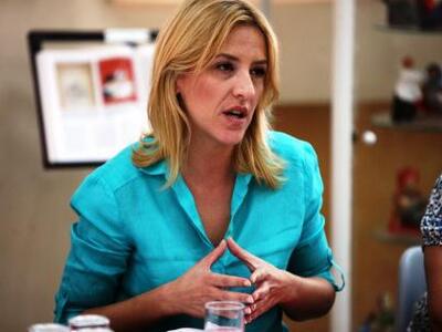 Απειλές για τη ζωή της δέχεται η Ρένα Δούρου