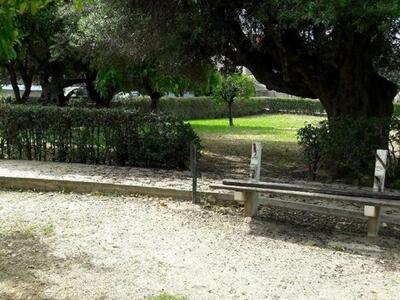 Έκλεψαν κούνιες ακόμη και την άμμο από τ...