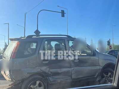 Πάτρα: Σύγκρουση δύο ΙΧ στη συμβολή Γλαύ...
