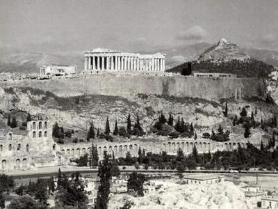 Η ιστορία της Αθήνας μέσα από φωτογραφίες