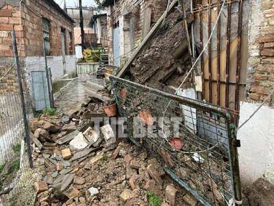 Πάτρα: Κατέρρευσε σπίτι κοντά στο Κάστρο...