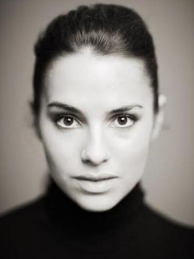 H Ελληνικής καταγωγής ηθοποιός Mελία Κράιλινγκ.