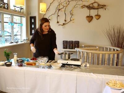 Εκπομπή μαγειρικής "Απέναντι από το...