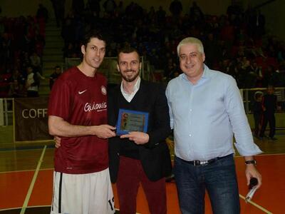 Ο Προμηθέας βράβευσε τον Αργυρόπουλο