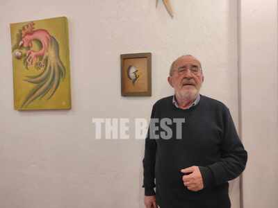 Ο εικαστικός Χάρης Βελαώρας.