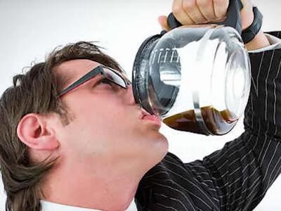 Ο νέος φόρος στον καφέ απασχολεί τους νέους