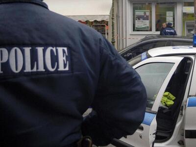 Πάτρα: Άνδρας απειλούσε να πέσει στο κεν...