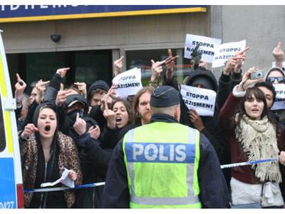 Μια 17χρονη οργάνωσε - μέσω του Facebook...