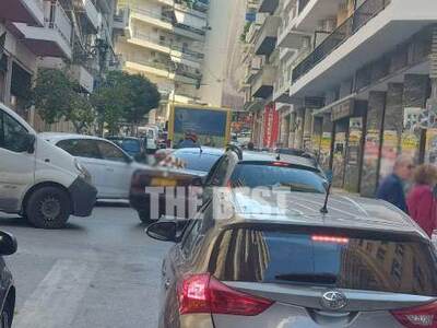 Πάτρα: Έχει «παραλύσει» κυκλοφοριακά λόγ...