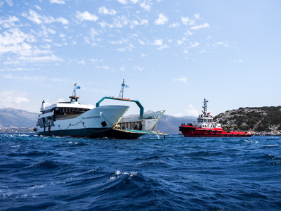 Προσάραξη φέρι μποτ: Ξεκινά το απόγευμα ...