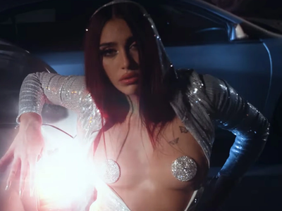 Μαντόνα: Η είσοδος της κόρης της στη μου...