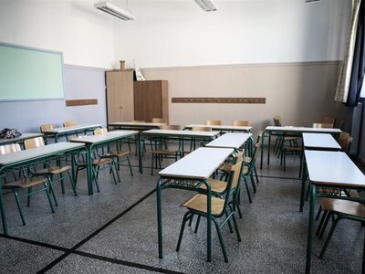 Σχολεία: Κλείνουν Γυμνάσια και Λύκεια - ...