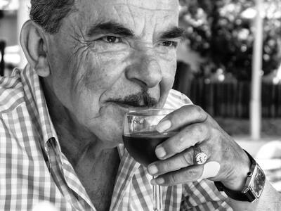 Νίκος Αλιάγας: Σ΄αγαπώ, σ΄αγαπώ, σ΄αγαπώ...