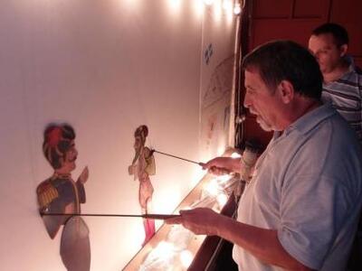 Παράσταση Καραγκιόζη από τον Χρ. Πατρινό...