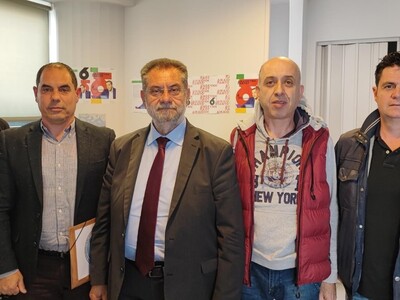 «Κάθετα», «οριζόντια» και άοκνα διασχίζε...