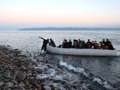 Λέσβος: Τέσσερα σκάφη με 155 μετανάστες ...