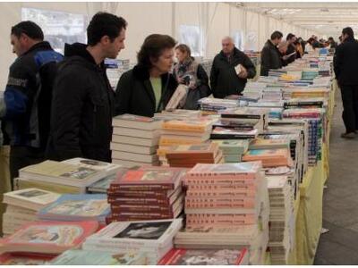 Βιβλία που ξεχωρίζουν αυτό το καλοκαίρι 