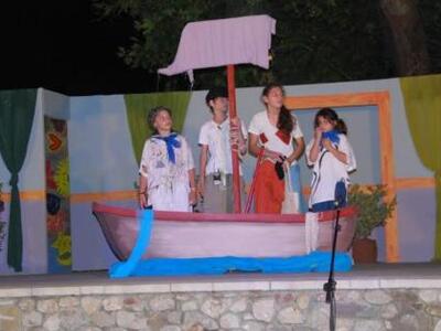 Πάτρα: Παιδική θεατρική παράσταση στο θε...