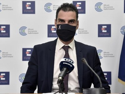 LIVE – Η ενημέρωση για την 3η δόση του εμβολίου