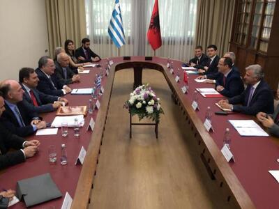 Ο Κοτζιάς σε τετραήμερη περιοδεία στα Δυ...