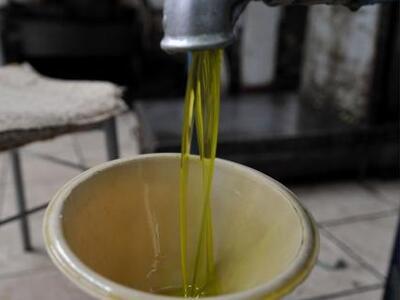 Πάτρα: Αγόρασε το νερό για ...λάδι - Ξεγ...