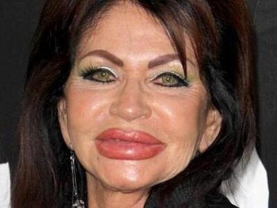 Aπίστευτο! H γυναίκα που βλέπεις είναι 9...